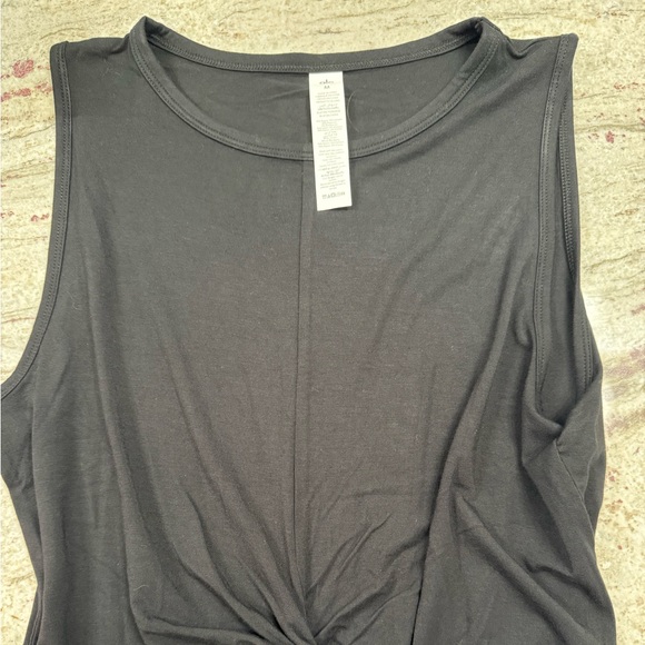 Alo Yoga Cover Tank - Picture 5 of 5